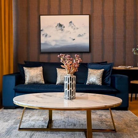 One Verdi Park Exclusive Apartments - Panoramic View & Private Parking Bukarest Eksteriør billede