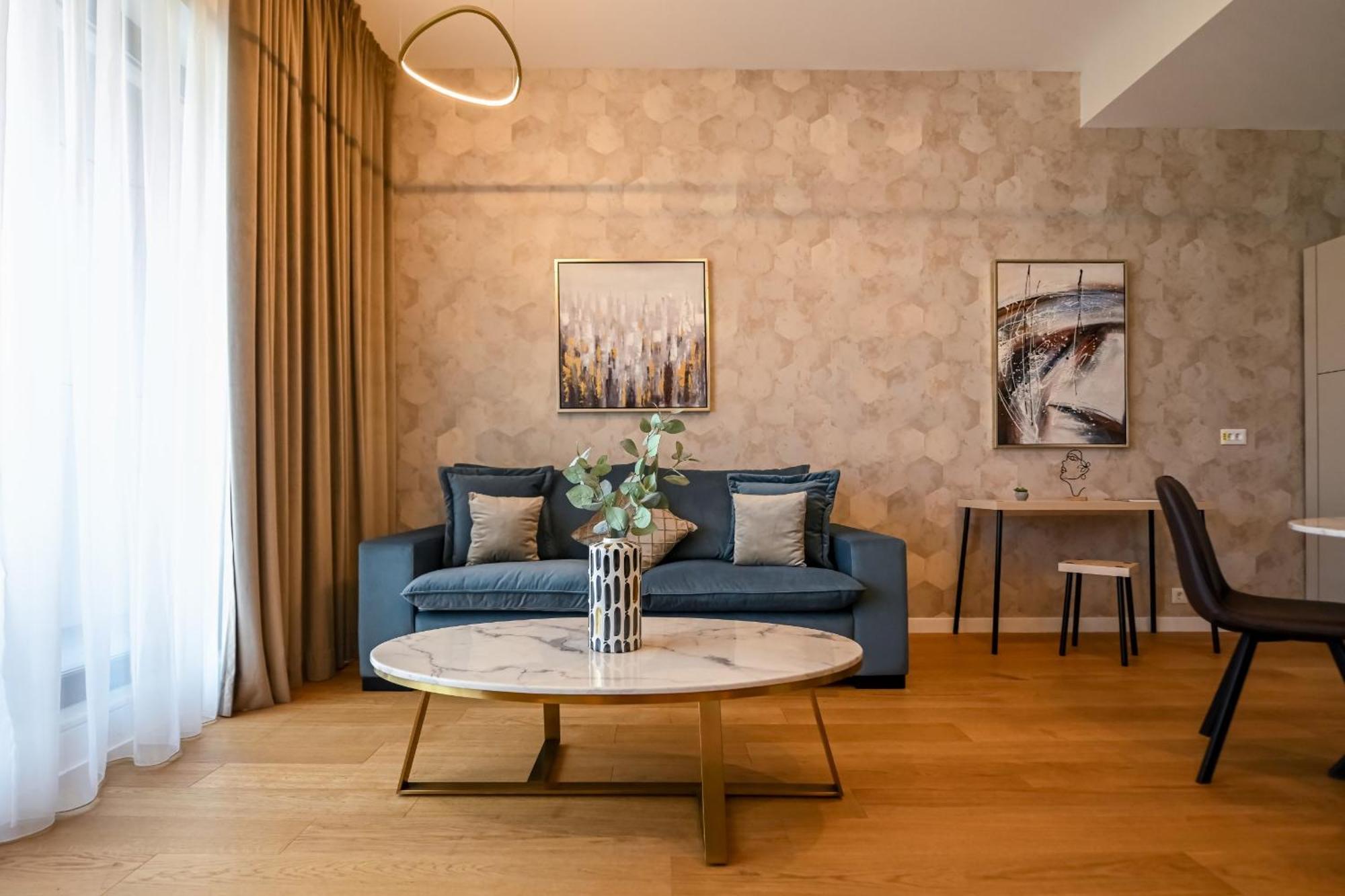 One Verdi Park Exclusive Apartments - Panoramic View & Private Parking Bukarest Værelse billede