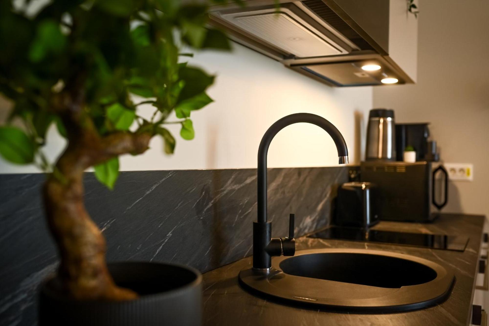 One Verdi Park Exclusive Apartments - Panoramic View & Private Parking Bukarest Værelse billede