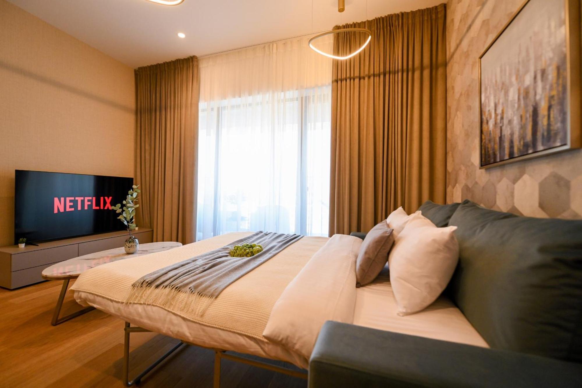 One Verdi Park Exclusive Apartments - Panoramic View & Private Parking Bukarest Værelse billede