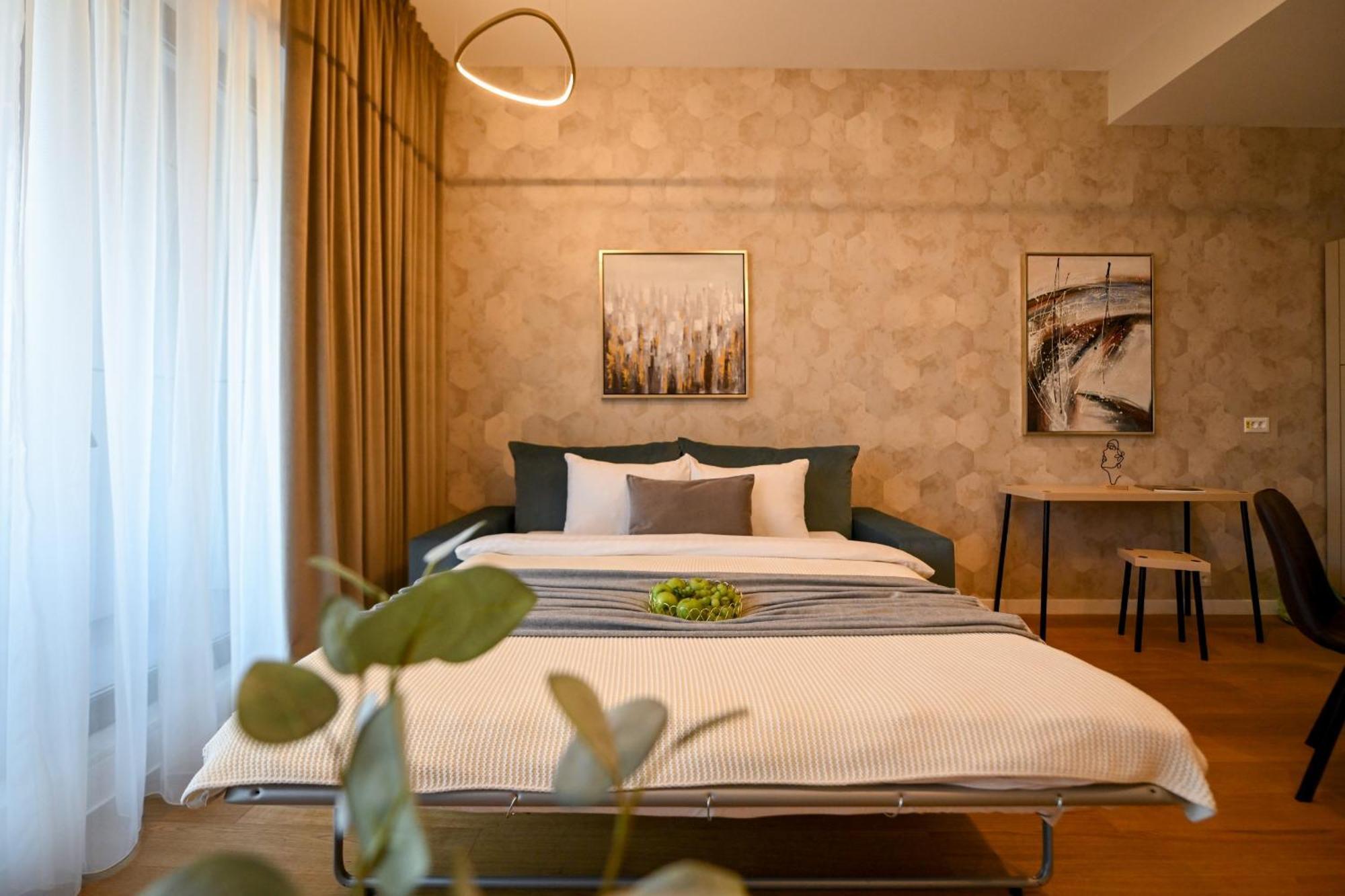 One Verdi Park Exclusive Apartments - Panoramic View & Private Parking Bukarest Værelse billede