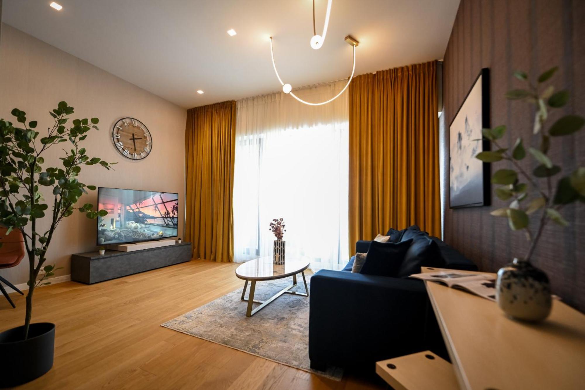 One Verdi Park Exclusive Apartments - Panoramic View & Private Parking Bukarest Værelse billede