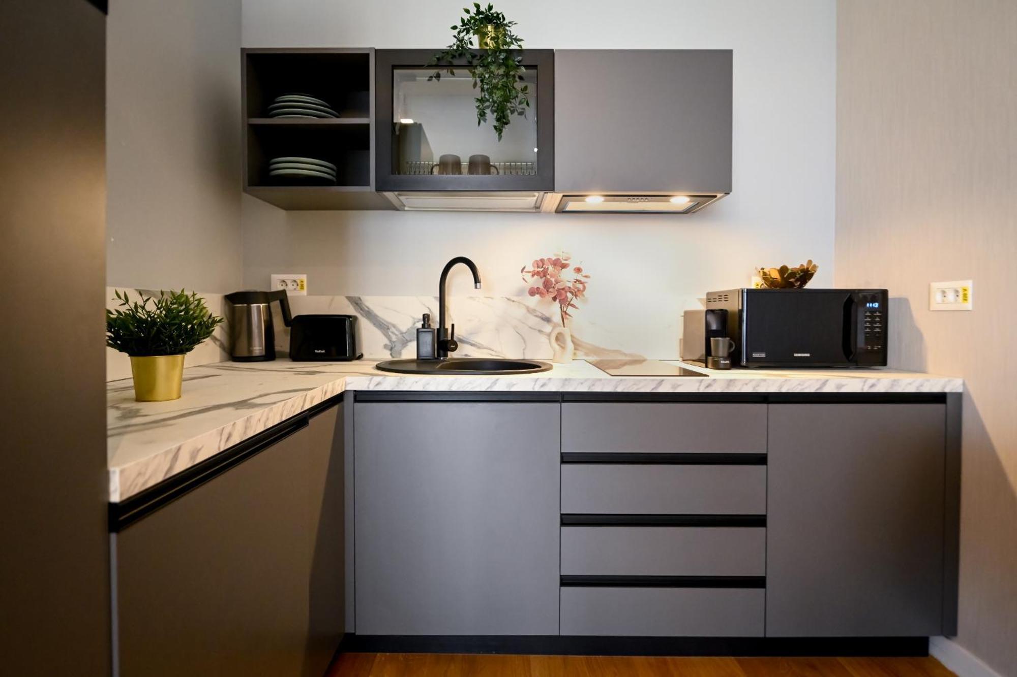 One Verdi Park Exclusive Apartments - Panoramic View & Private Parking Bukarest Værelse billede