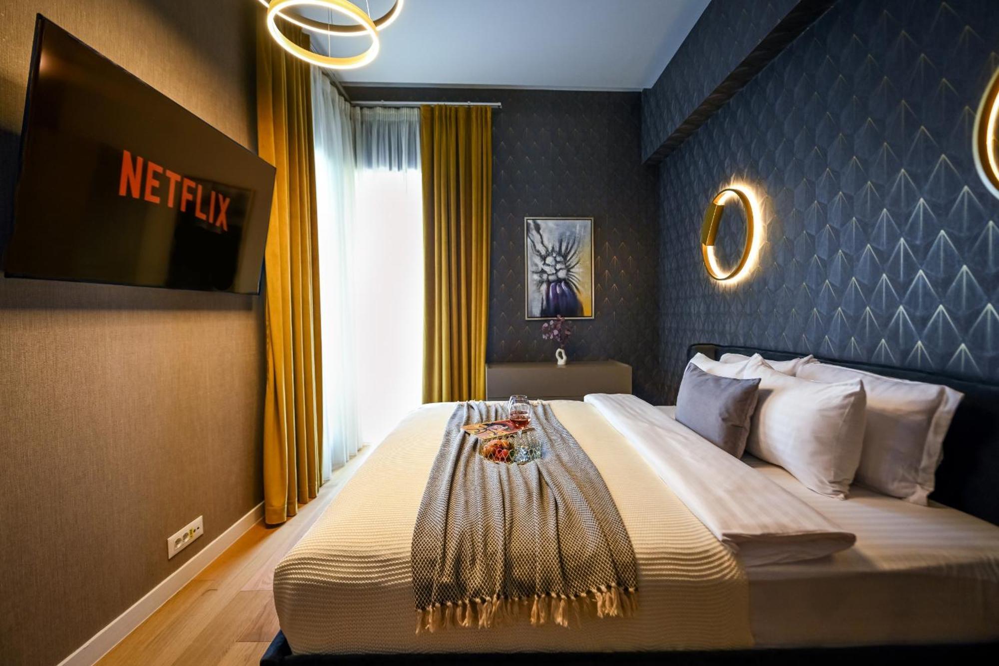 One Verdi Park Exclusive Apartments - Panoramic View & Private Parking Bukarest Værelse billede